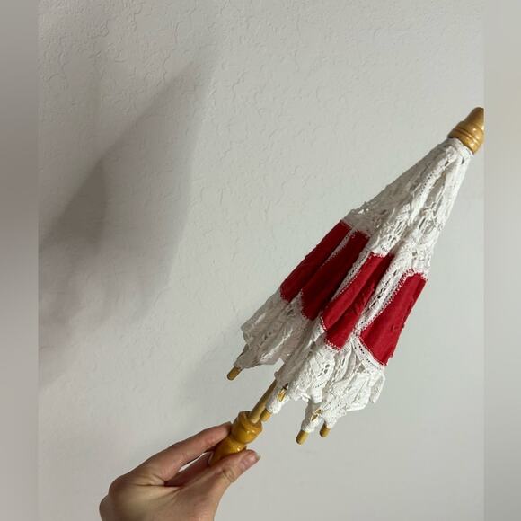 Mini decor umbrellas- red , white lace- vintage feminine dainty Victorian - Picture 1 of 6